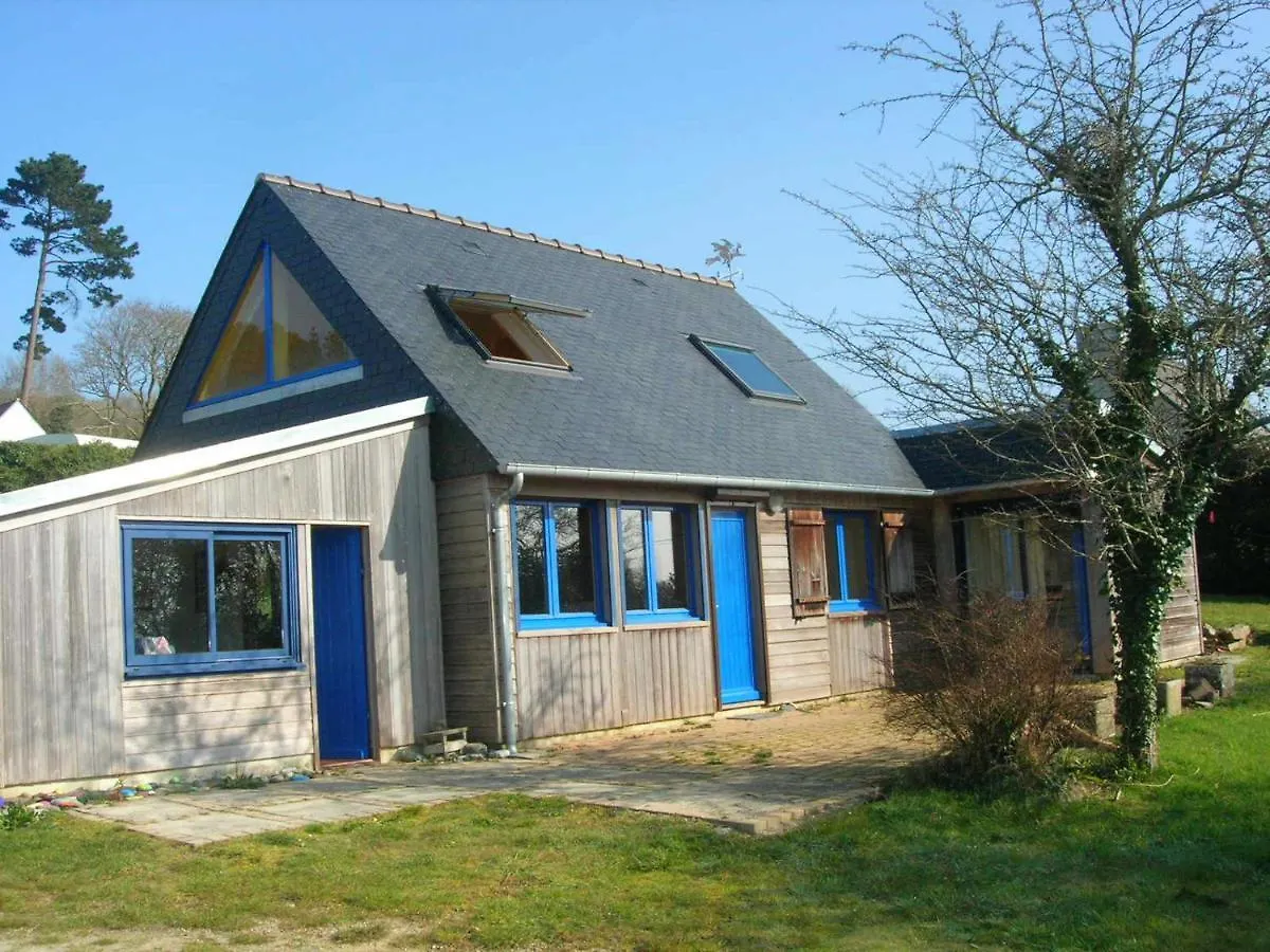 House With 3 Bedrooms In Crozon With Furnished Garden 800 M From The Beach Ferienhaus